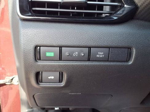 Used 2020 Nissan Sentra SV w/ Electronics Package FWD image 29