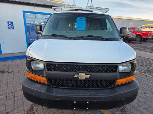 Used 2014 Chevrolet Express 2500 image 2