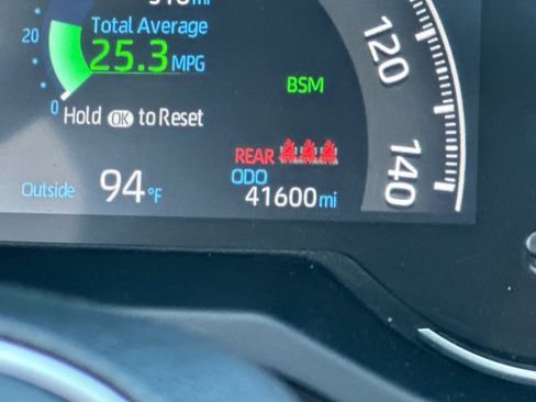 Used 2022 Toyota RAV4 Limited image 27