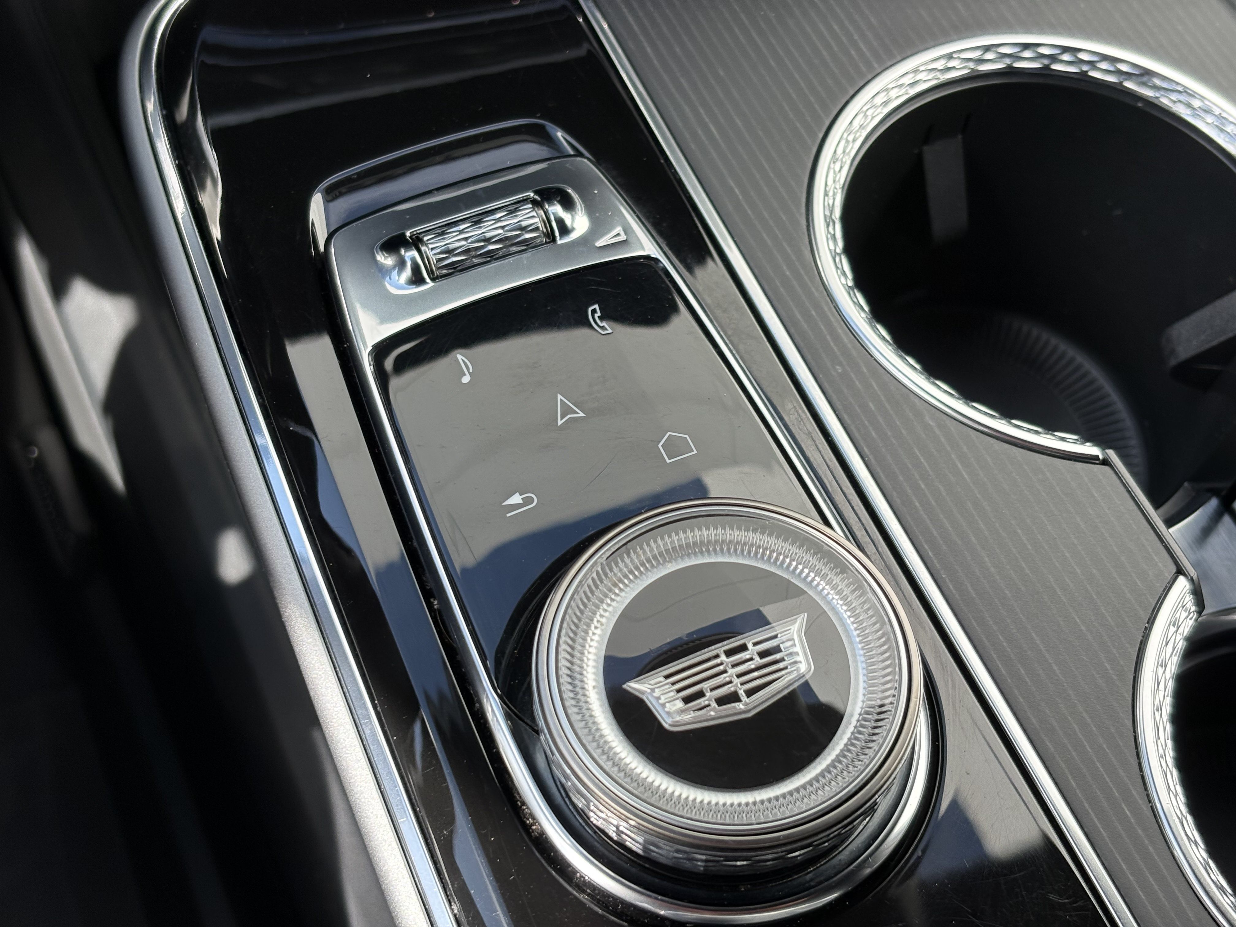 Used 2024 Cadillac Lyriq Luxury RWD image 24