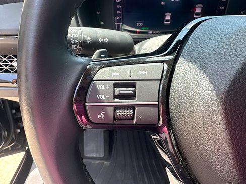 Used 2024 Honda Accord Touring image 13