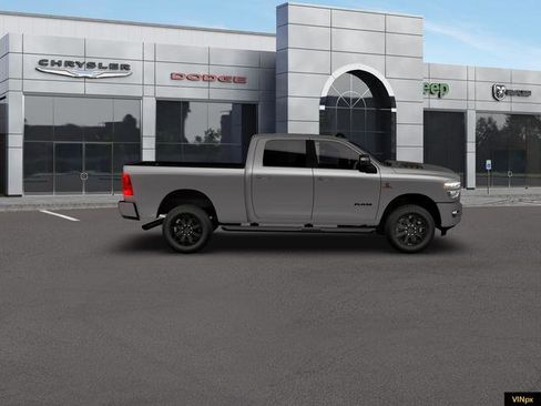 New 2026 RAM 2500 Laramie AWD/4WD image 4