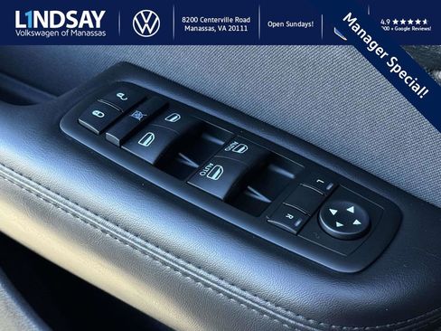 Used 2015 Chrysler 200 Limited image 9