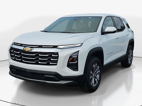 Used 2026 Chevrolet Equinox LT FWD image 11