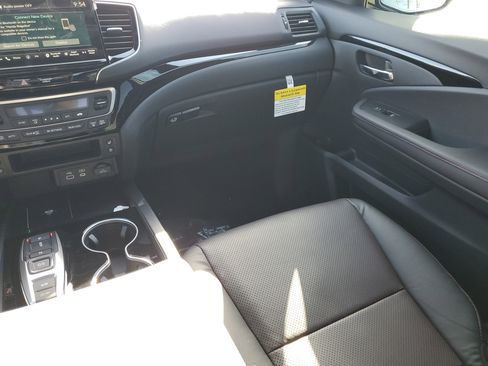 New 2026 Honda Ridgeline Black Edition image 17