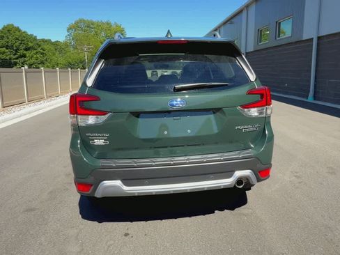 Used 2023 Subaru Forester Touring AWD/4WD image 7