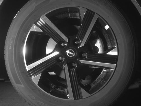 Used 2025 Nissan Sentra SV image 13