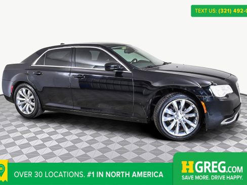Used 2019 Chrysler 300 Touring L w/ Quick Order Package 22F image 1