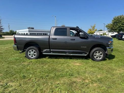 Used 2026 RAM 2500 Big Horn AWD/4WD image 2
