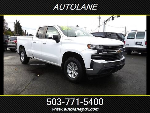 Used 2020 Chevrolet Silverado 1500 LT w/ Convenience Package image 4