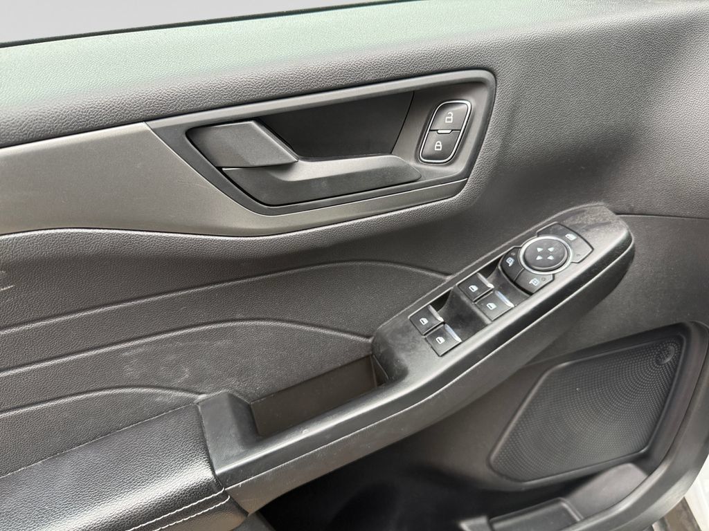 Used 2025 Ford Escape Active AWD/4WD image 19