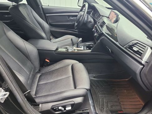 Used 2018 BMW 330i xDrive Sedan w/ Convenience Package image 38