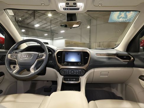 Used 2023 GMC Acadia Denali w/ Denali Ultimate Package FWD image 31