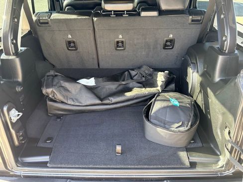 Used 2022 Jeep Wrangler Unlimited Rubicon 4xe image 13