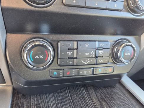 Used 2021 Ford F250 Lariat w/ Chrome Package image 26