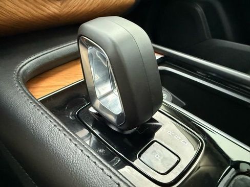 Used 2024 Volvo XC90 B6 Plus w/ Protection Package Premier image 28