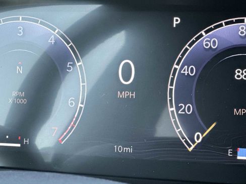 New 2025 Jeep Grand Cherokee Laredo X image 10