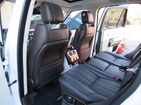 Used 2017 Land Rover Range Rover Supercharged AWD/4WD image 38