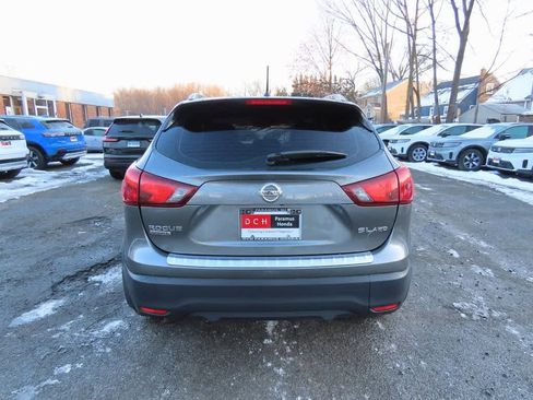 Used 2018 Nissan Rogue Sport SL w/ SL Premium Package image 5