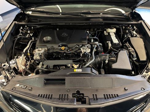Used 2022 Toyota Camry SE image 25