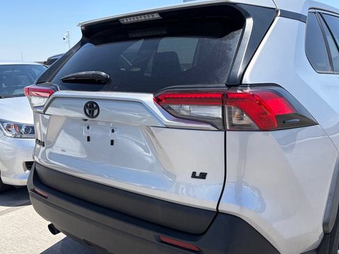Used 2023 Toyota RAV4 LE FWD image 4