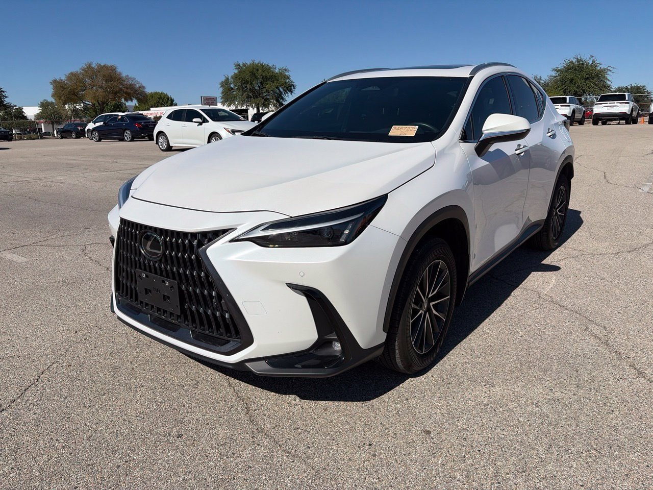 Used 2025 Lexus NX 250 FWD w/ Accessory Package (2T) image 6