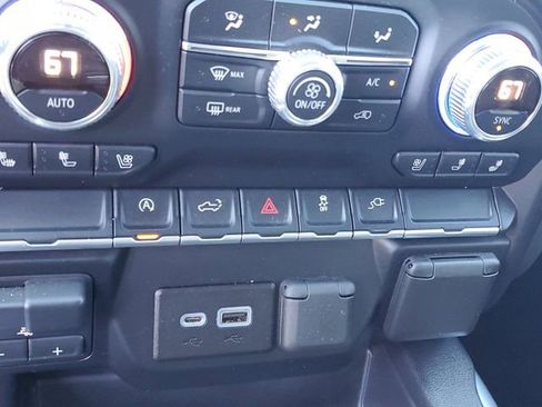 Used 2019 GMC Sierra 1500 SLT w/ SLT Premium Package image 24