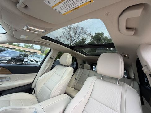 Used 2022 Mercedes-Benz GLE 350 4MATIC w/ Premium Package image 26