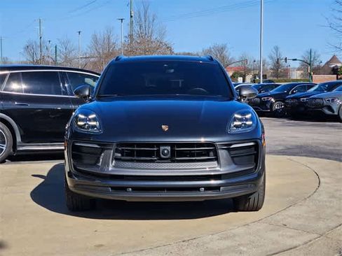 Used 2024 Porsche Macan image 4