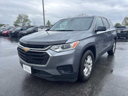 Used 2019 Chevrolet Traverse LS AWD/4WD image 3