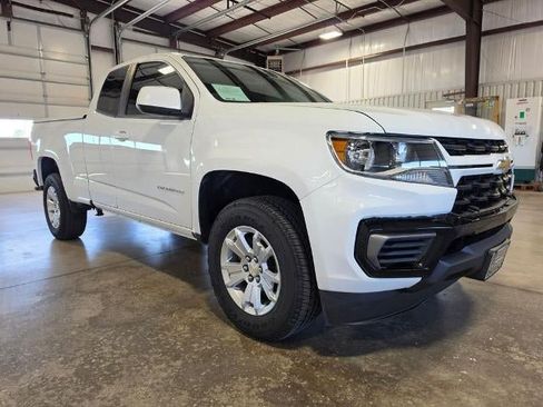 Used 2022 Chevrolet Colorado LT w/ Fleet Safety Package RWD image 7
