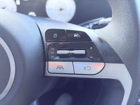 Used 2024 Hyundai Elantra SEL image 19