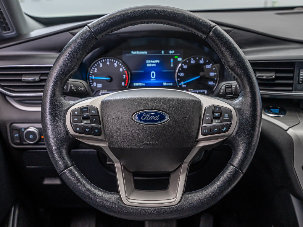 Used 2022 Ford Explorer XLT w/ Equipment Group 202A AWD/4WD image 42