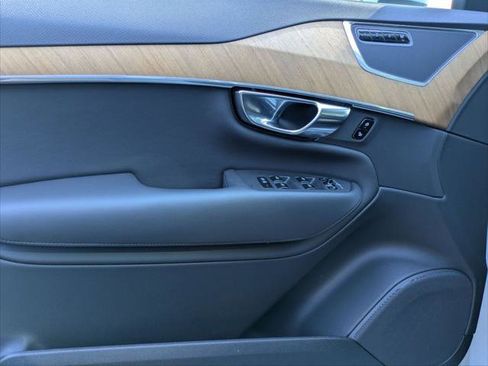 Used 2025 Volvo XC90 B6 Plus w/ Protection Package Premier image 10