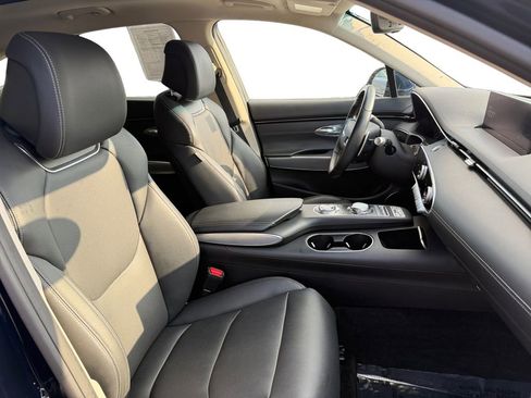 Used 2022 Genesis GV70 2.5T w/ Select Package image 15