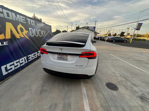 Used 2018 Tesla Model X 75D AWD/4WD image 9