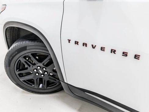 Used 2019 Chevrolet Traverse Premier w/ Redline Edition FWD image 11
