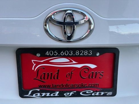 Used 2012 Toyota Camry L image 45