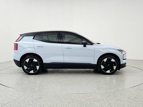 Used 2025 Volvo EX30 Plus w/ Protection Package Premier AWD/4WD image 4