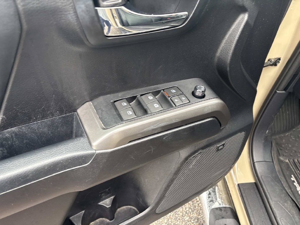Certified 2019 Toyota Tacoma Limited AWD/4WD image 11
