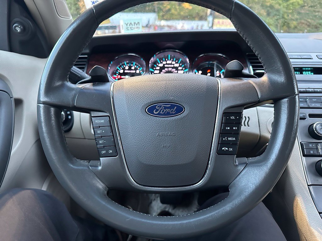 Used 2012 Ford Taurus SEL FWD image 13