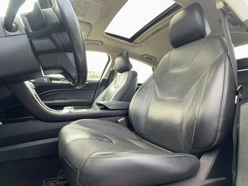 Used 2018 Ford Fusion Titanium AWD/4WD image 17