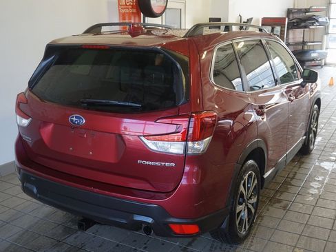 Used 2020 Subaru Forester Limited image 15