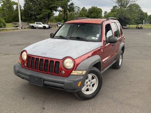 Used 2007 Jeep Liberty Sport AWD/4WD image 2