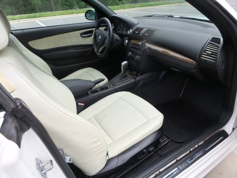 Used 2009 BMW 128i Convertible image 53