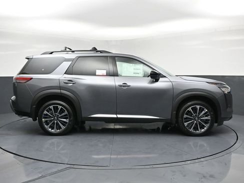 New 2026 Nissan Pathfinder Platinum w/ Cargo Package AWD/4WD image 28