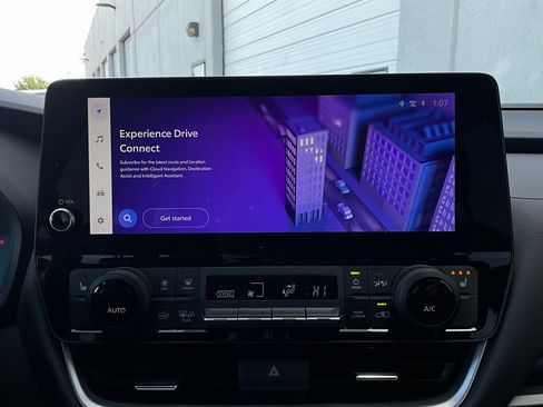 Used 2025 Toyota Grand Highlander FWD image 29