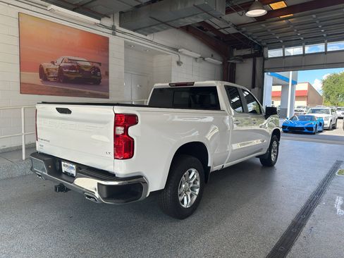 New 2025 Chevrolet Silverado 1500 LT w/ Z71 Off-Road Package AWD/4WD image 4