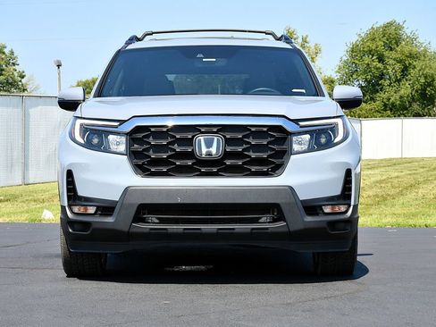 Used 2024 Honda Passport EX-L image 2