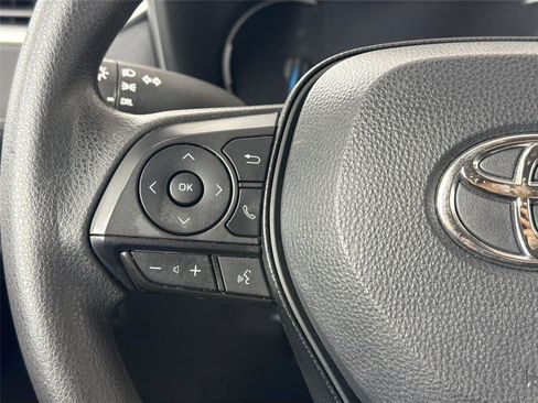 Used 2024 Toyota RAV4 LE image 17